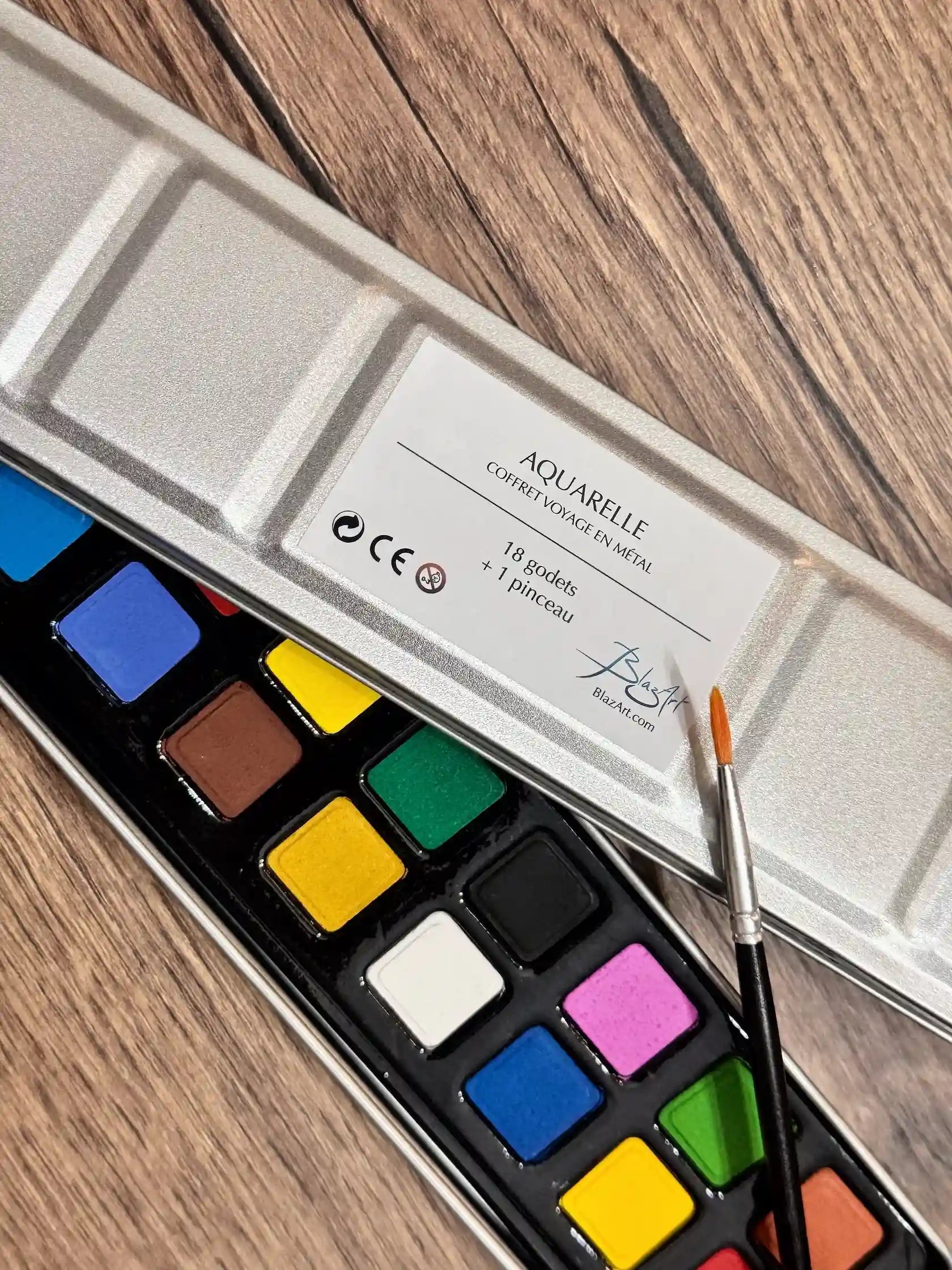 Aquarelle Coffret voyage en métal couleurs pinceau 